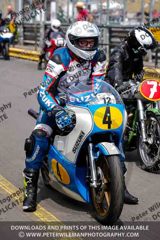 Vintage motorcycle club;eventdigitalimages;mallory park;mallory park trackday photographs;no limits trackdays;peter wileman photography;trackday digital images;trackday photos;vmcc festival 1000 bikes photographs